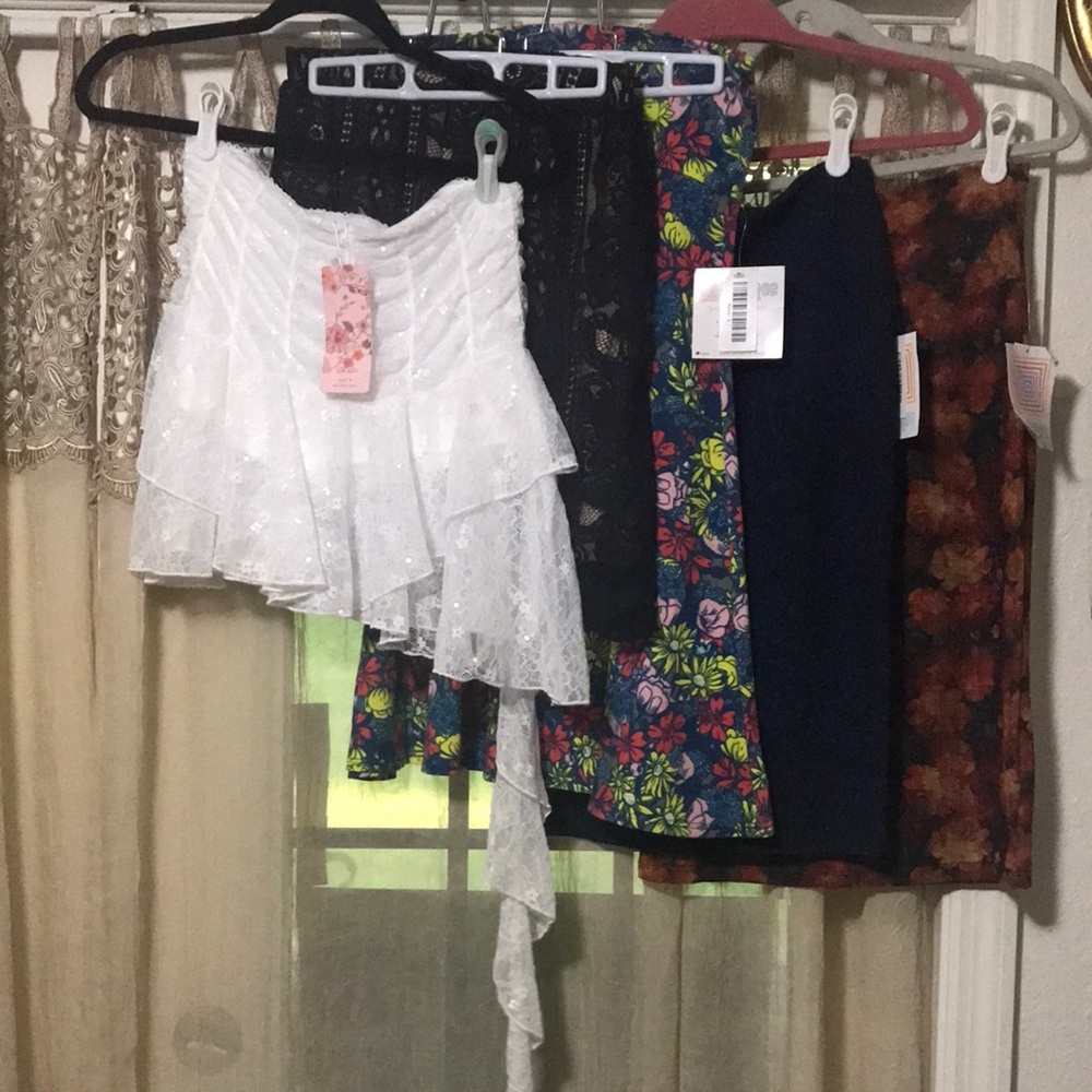 🐞LulaRoe, Shein & Xhilaration Skirt Bundle